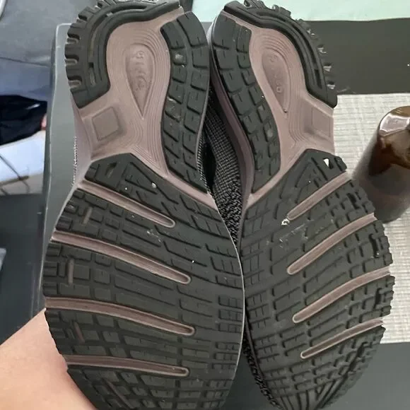 Brooks purple black Revel 2 laced low top running tennis shoes athletic men’s 10